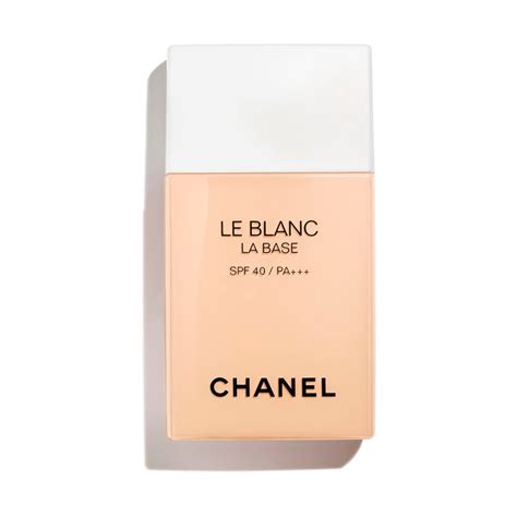 chanel le blanc base opinioni|Chanel Le Blanc La Base Correcting Brightening Makeup Base.